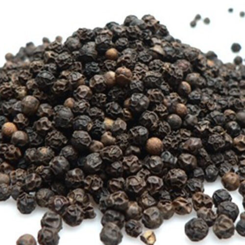 Pimienta en grano, sabor fuerte y picante. Usada en huevos, carnes, asados, vegetales, escabeche y salsas.