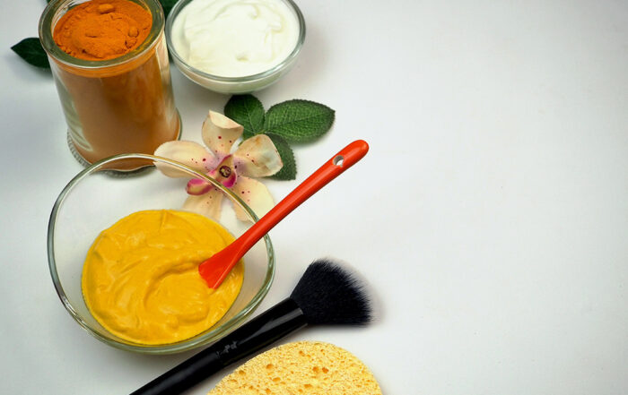 Mascarilla de cúrcuma, menta y yogurt