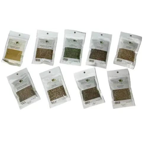 El paquete de especias de la cocina italiana incluye albahaca, orégano molido y en hojas, romero, tomillo, pimienta negra, mejorana, hinojo y perejil.