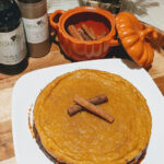 Budín de calabaza exquisitamente elaborado con Pumpkin Pie Spice Montero y Extracto de Vainilla Montero.
