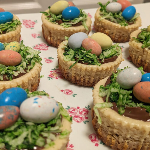 Mini Cheesecakes de Pascua con extracto de vainilla Montero