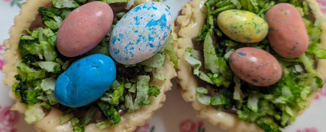 Mini Cheesecakes de Pascua con extracto de vainilla Montero